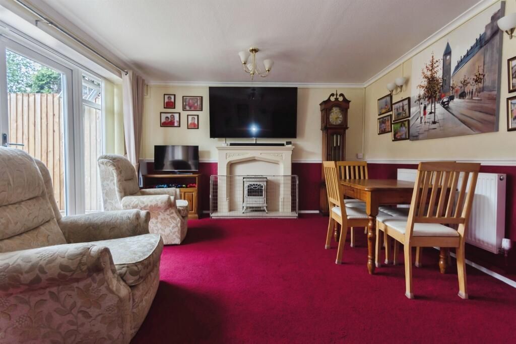 Property photo 2 of 20