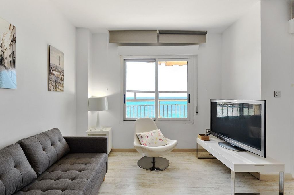 Property photo 2 of 50