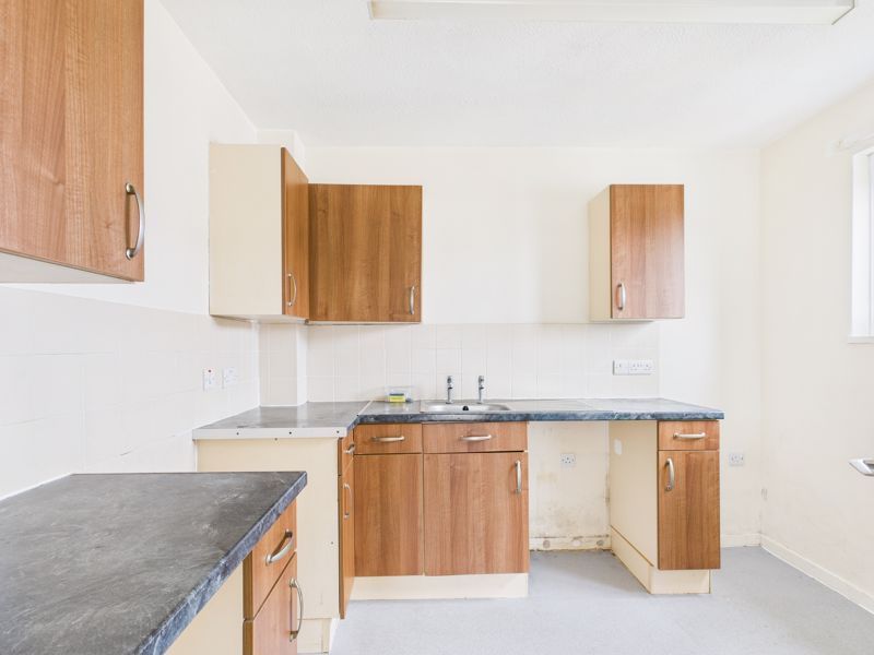 Property photo 3 of 7 Kitchen
