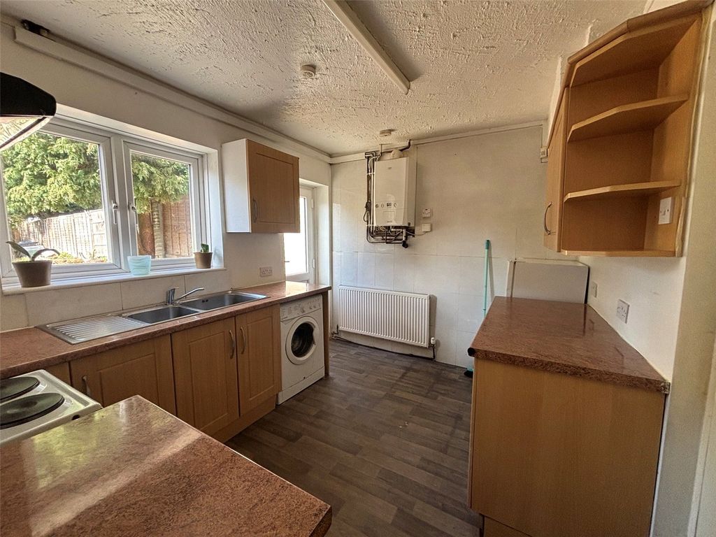 Property photo 3 of 15 Kitchen