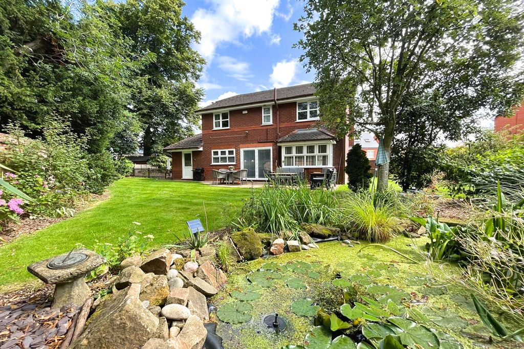 Property photo 3 of 36 Garden