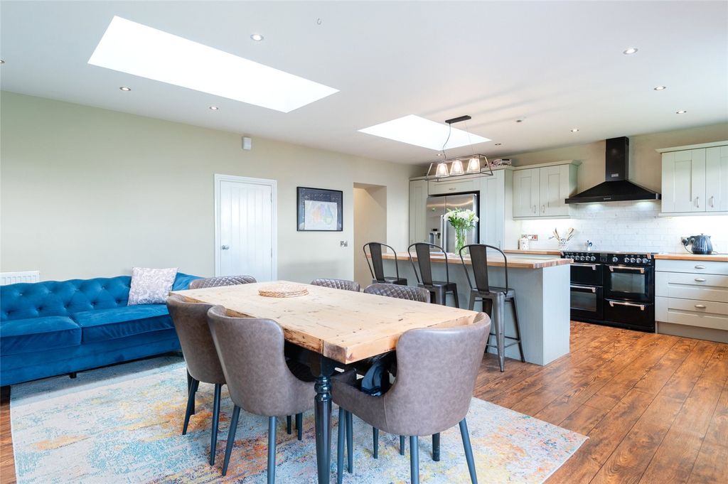 Property photo 3 of 35 Picture 3