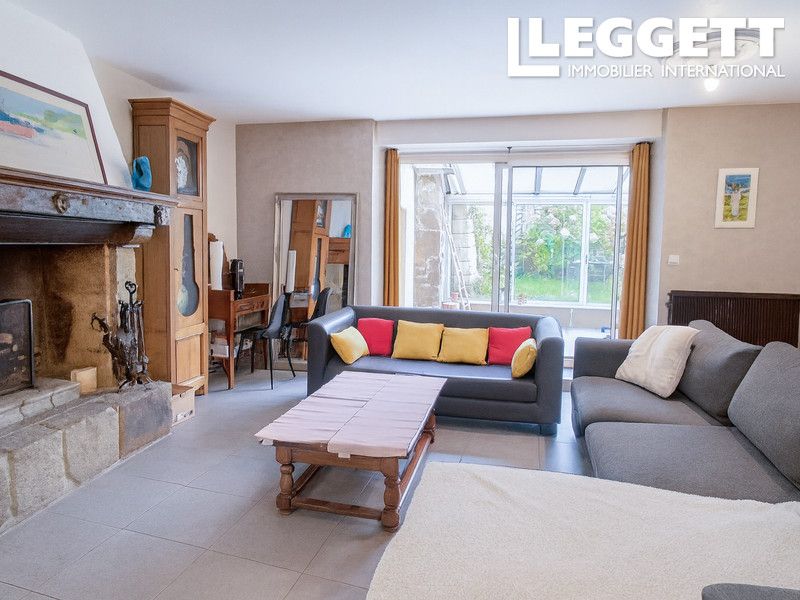 Property photo 2 of 10