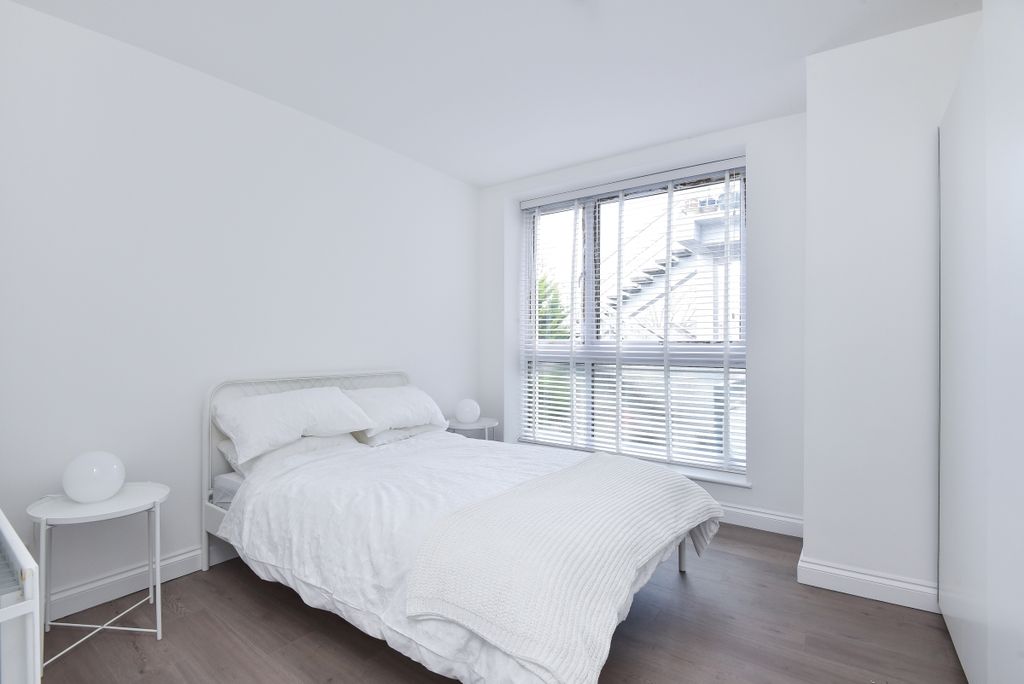 Property photo 3 of 7 252586 (5)