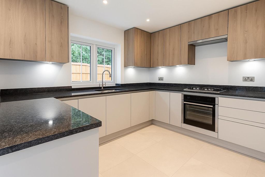 Property photo 2 of 16 Kitchen