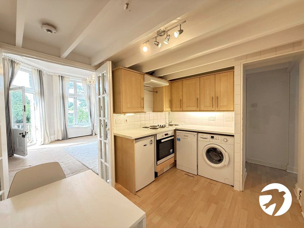 Property photo 3 of 17 Picture 3