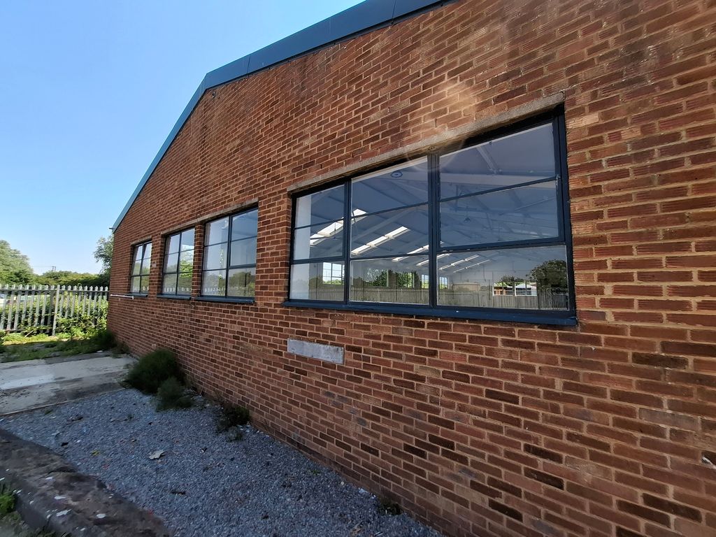 Property photo 2 of 7
