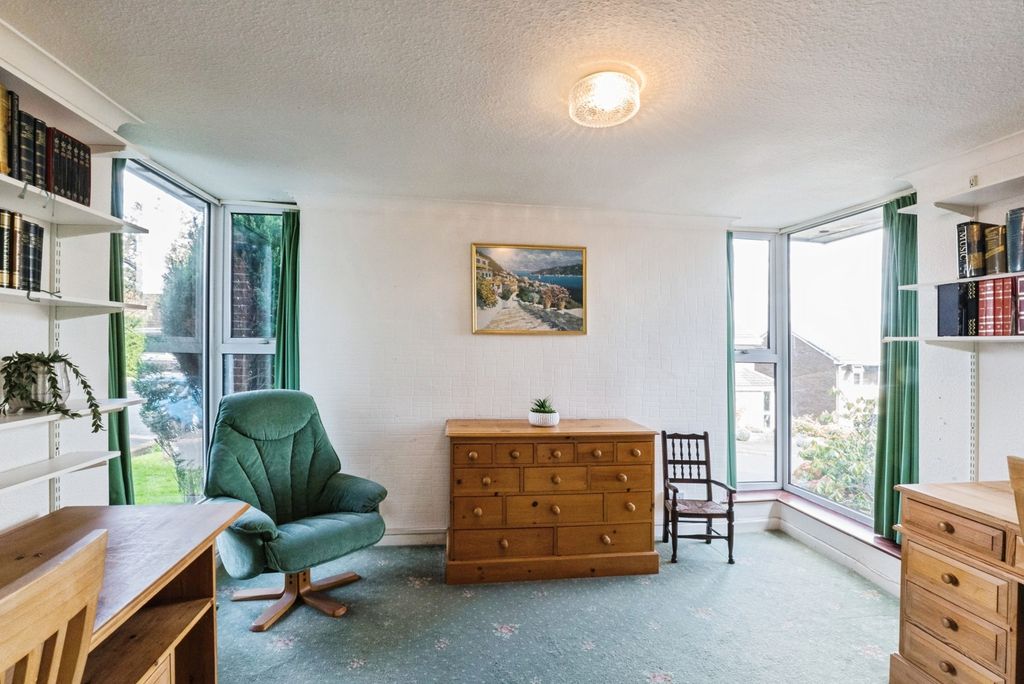 Property photo 3 of 26 Pbox-Img.Jpg