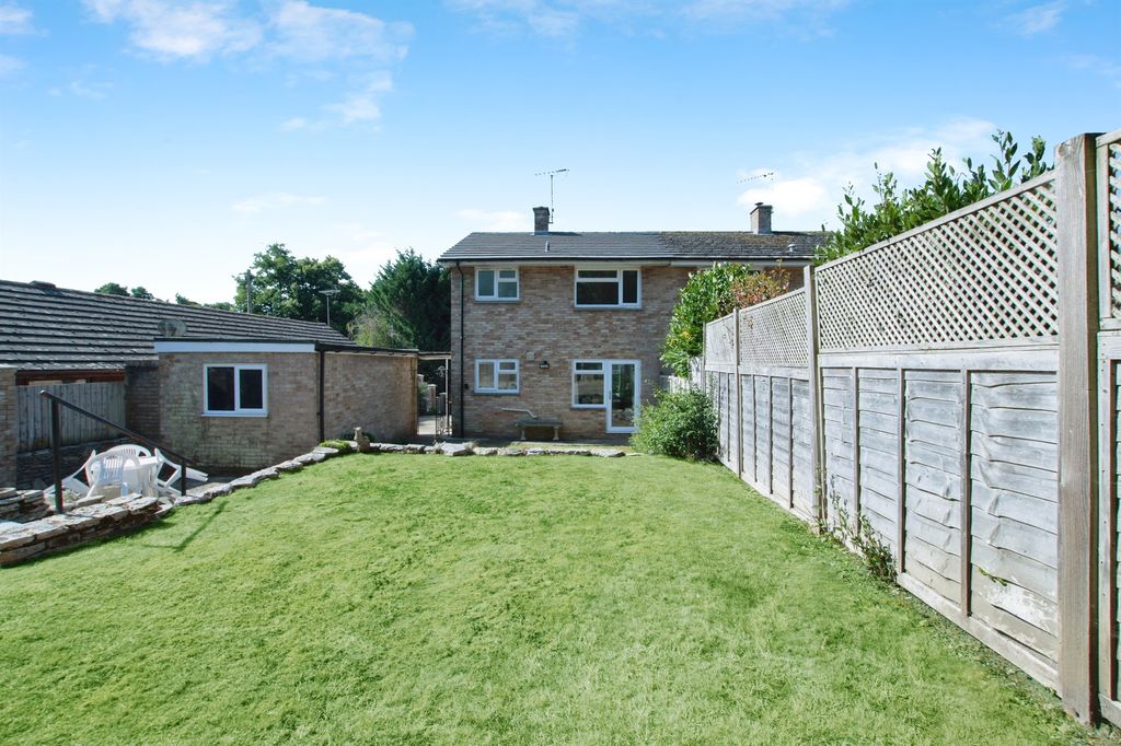 Property photo 2 of 25