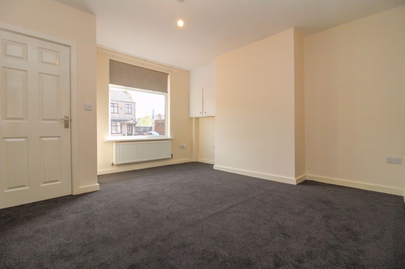 Property photo 2 of 9 Photo 3