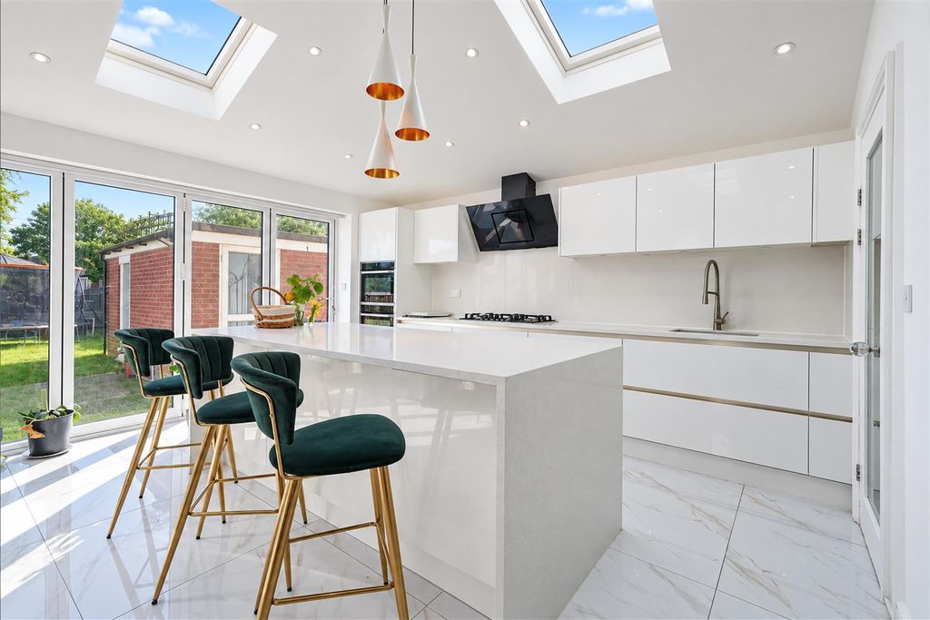 Property photo 1 of 21 B4Jhqdguatpcnuanc1Ej.Jpg