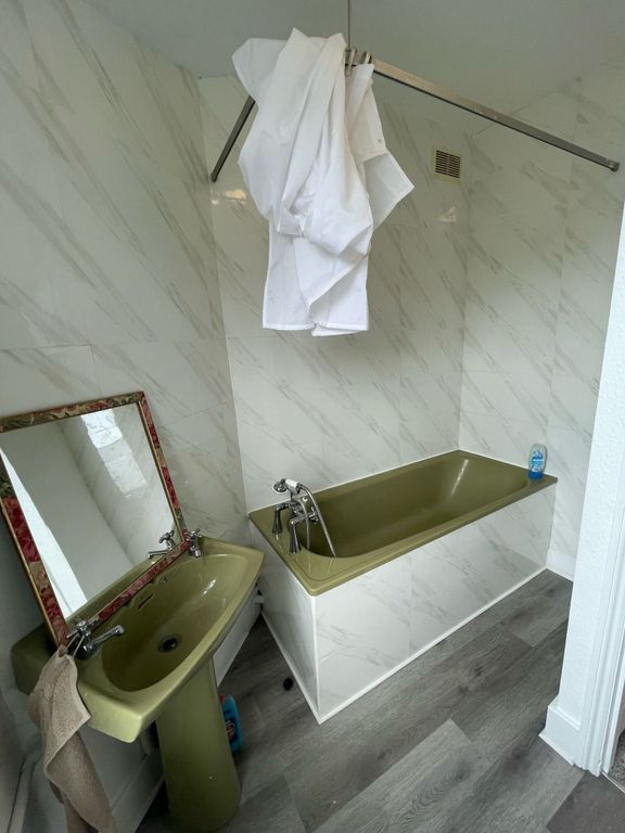 Property photo 1 of 4