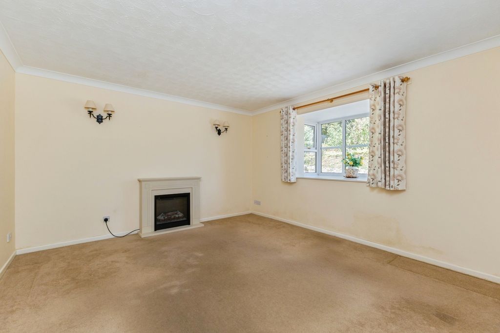 Property photo 2 of 17 Pbox-Img.Jpg