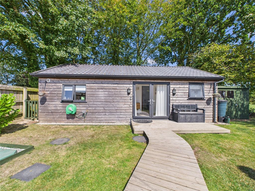 Property photo 3 of 19 Annex