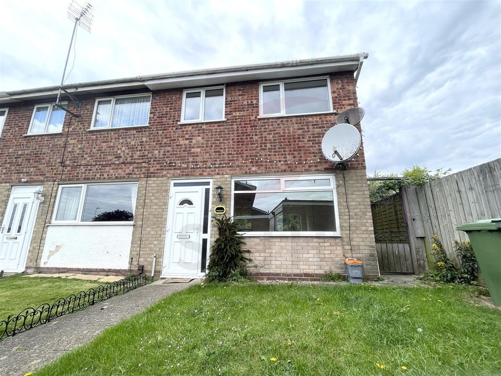 Property photo 1 of 10 Front