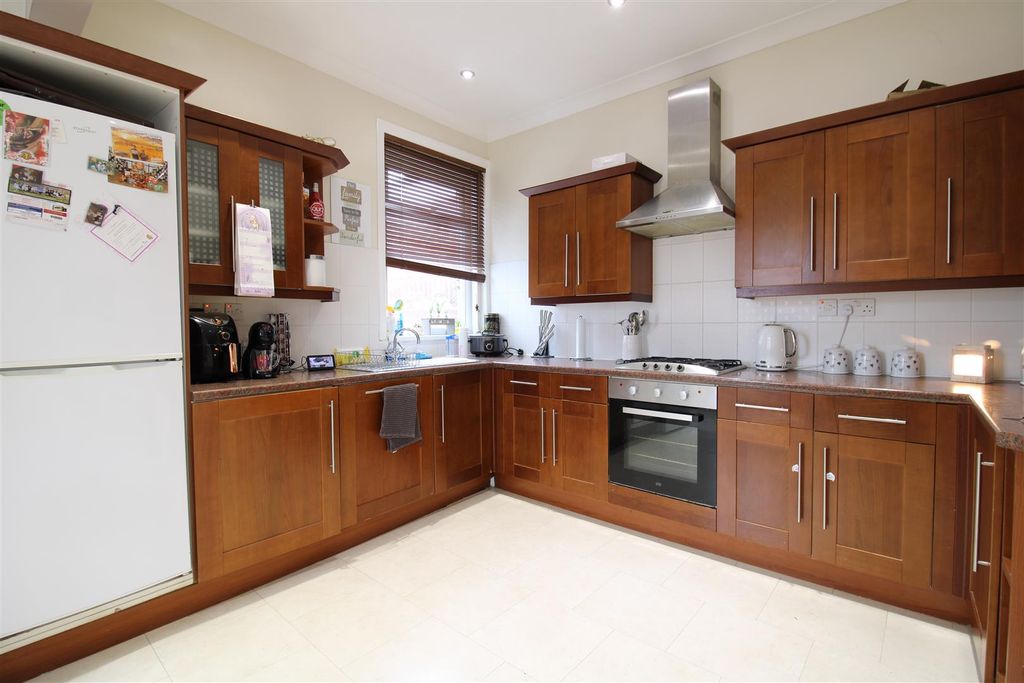 Property photo 2 of 13 Kitchen