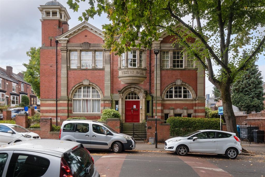 Property photo 2 of 18 Vestry Hlouse.Jpg