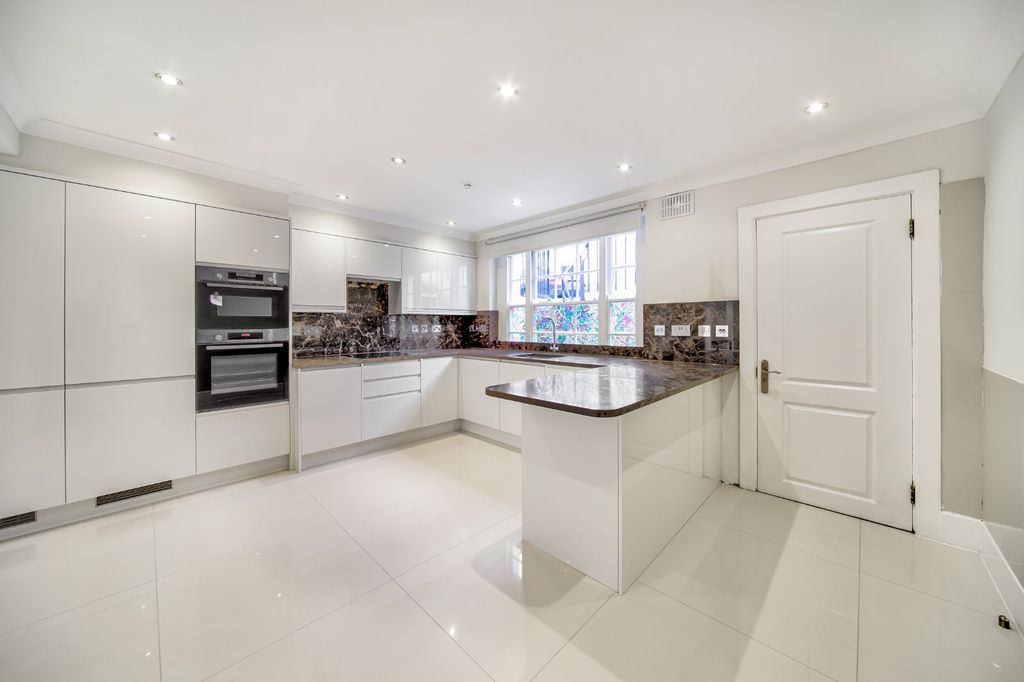 Property photo 2 of 14 Picture 2