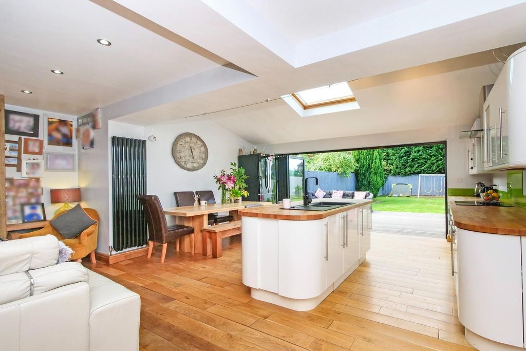 Property photo 1 of 30 Pnmb0658.Jpg