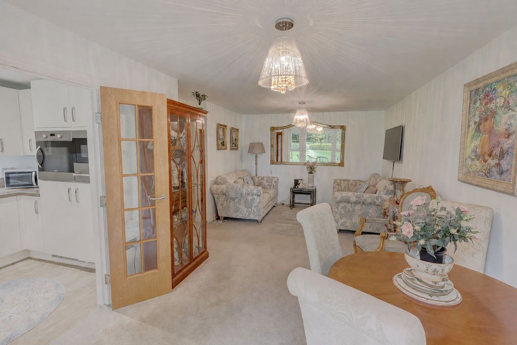 Property photo 3 of 11 Picture No. 17