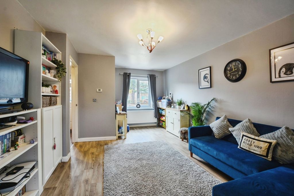 Property photo 3 of 19