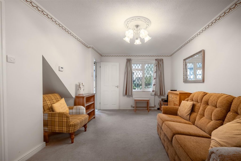 Property photo 3 of 15 Crozier Avenue-11.Jpg