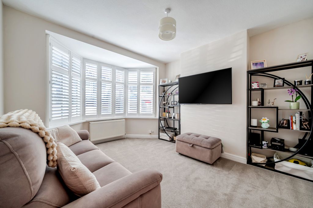 Property photo 2 of 18 1511495-19-6A8d9d...