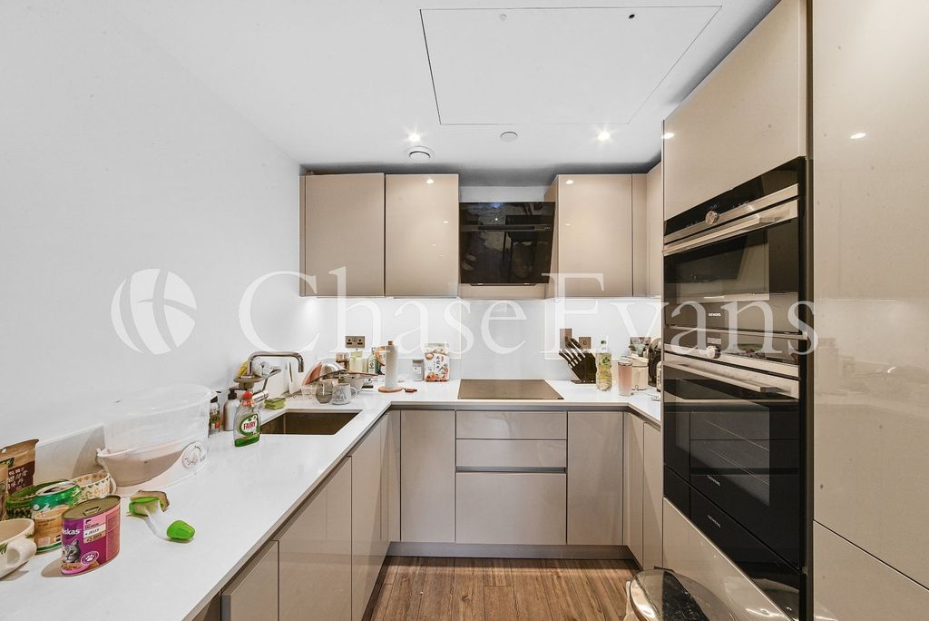 Property photo 2 of 14 Kitchen