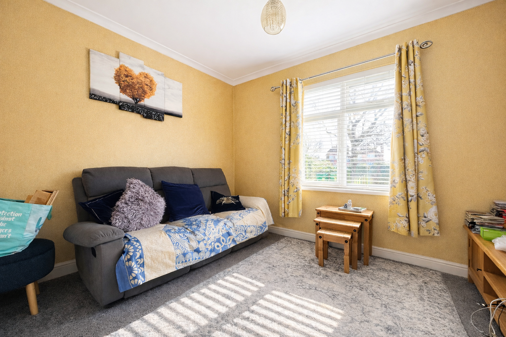 Property photo 2 of 15 Lounge