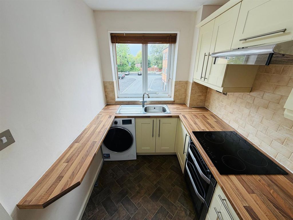 Property photo 2 of 9