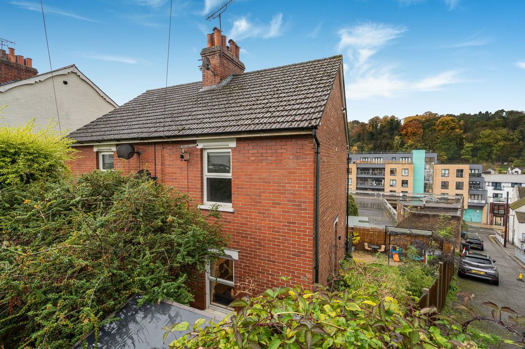 Property photo 1 of 12