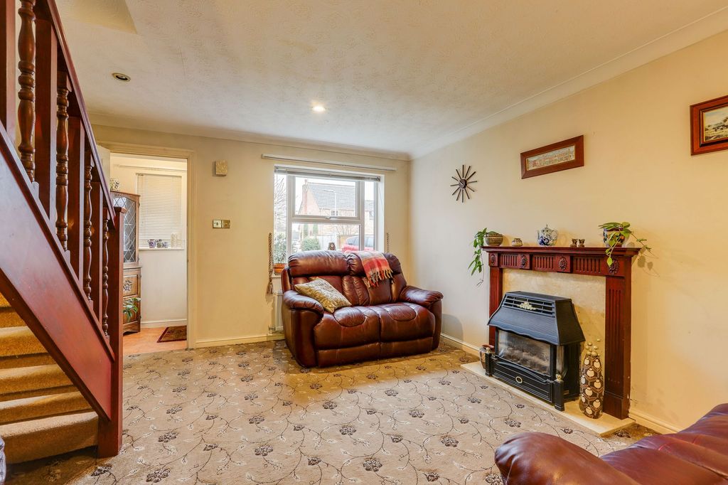 Property photo 2 of 19