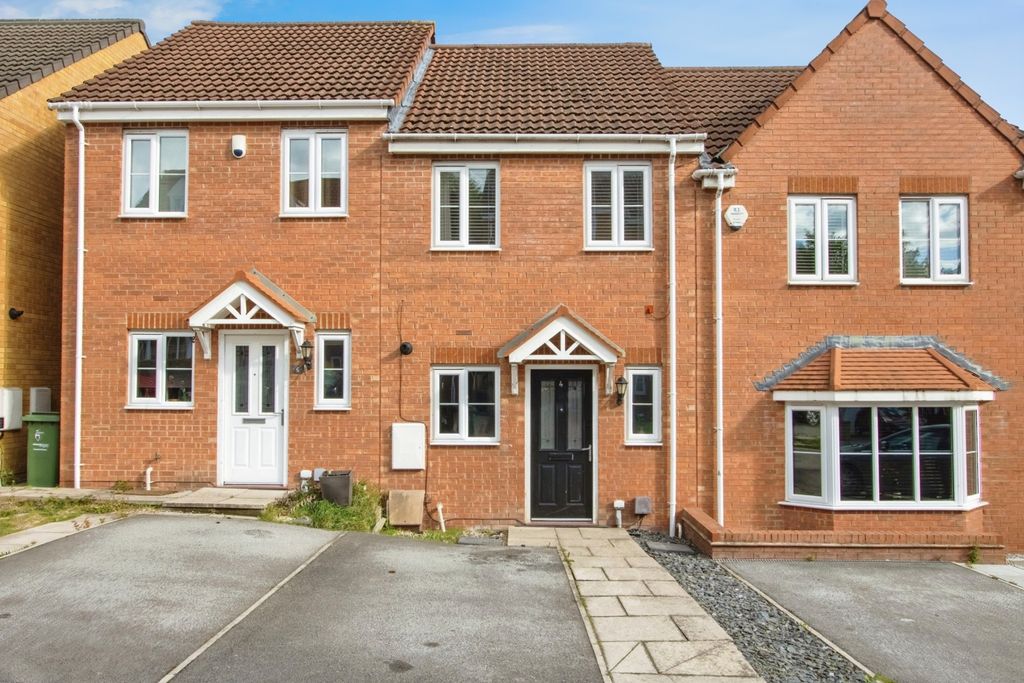 Property photo 1 of 16 Front