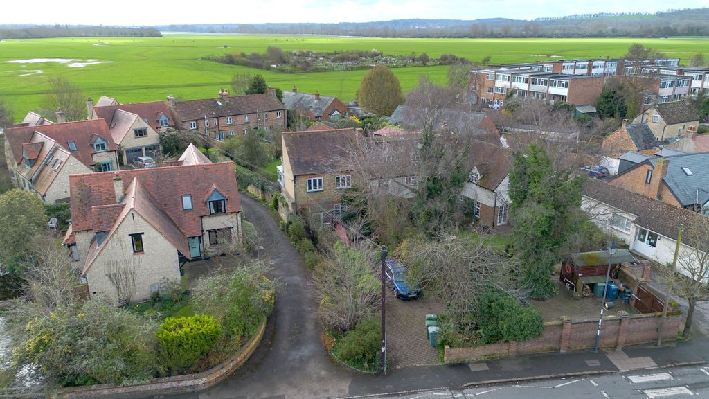 Property photo 1 of 16 Aerial