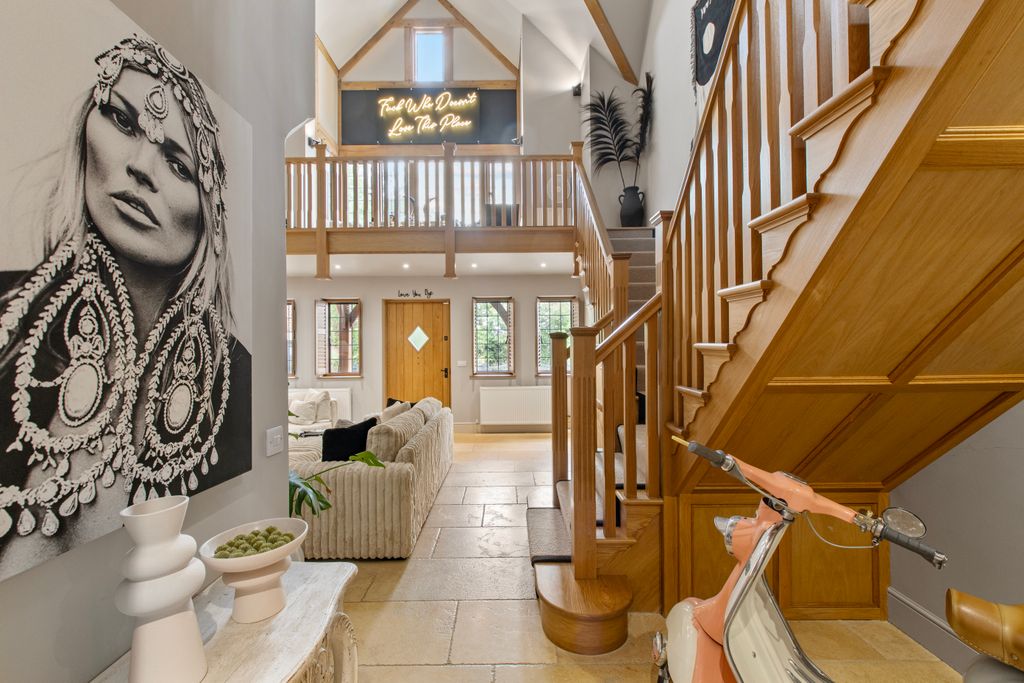 Property photo 2 of 54