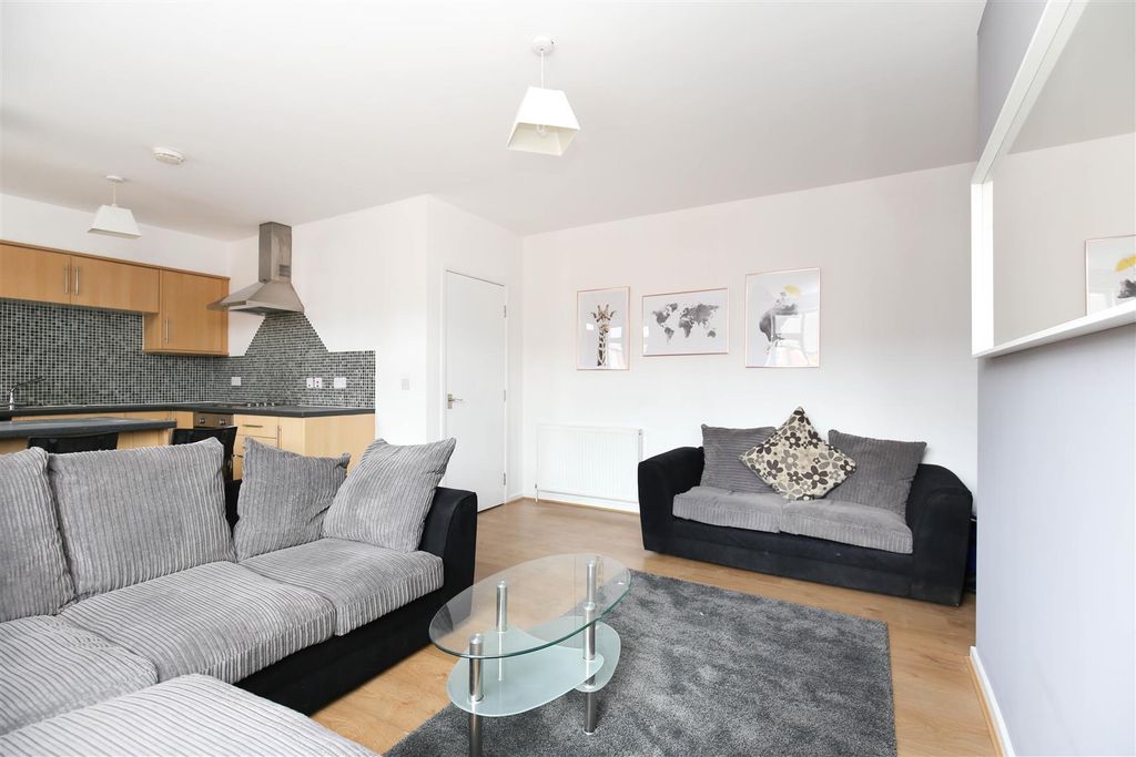 Property photo 2 of 9 3.Jpg