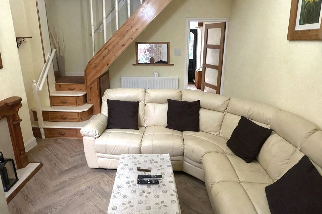 Property photo 3 of 17 Picture No. 06