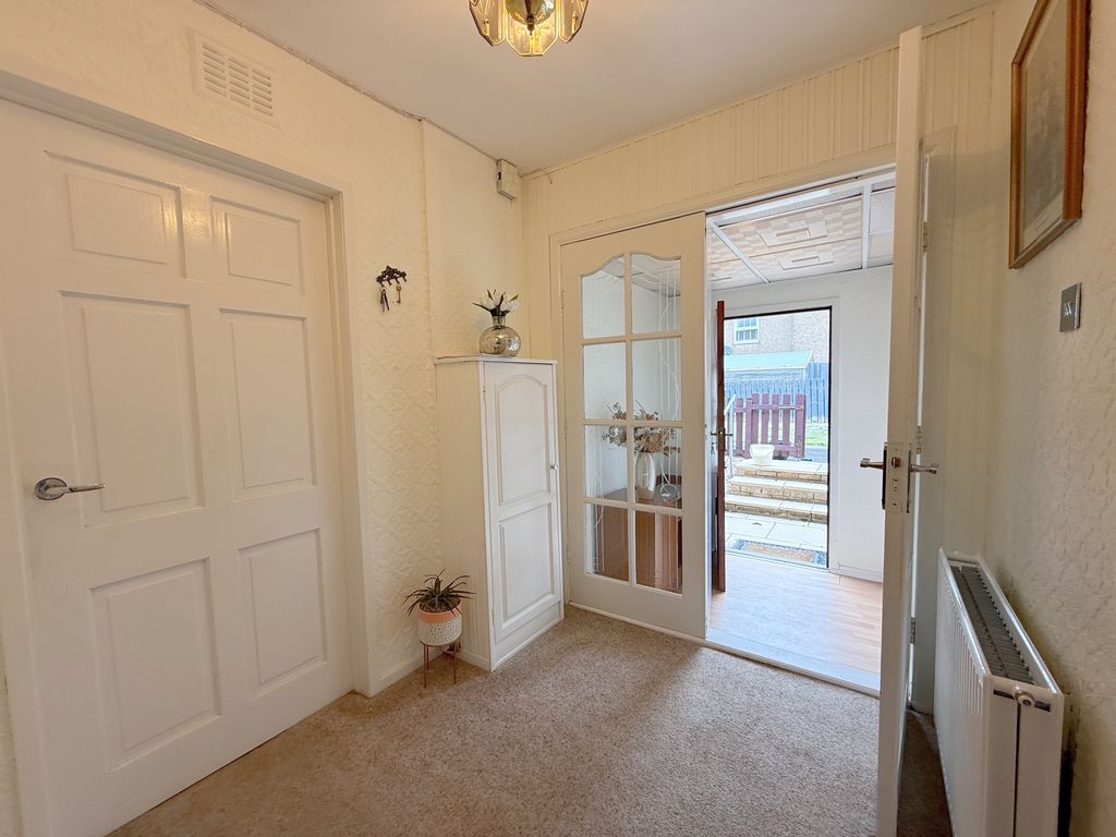 Property photo 3 of 31