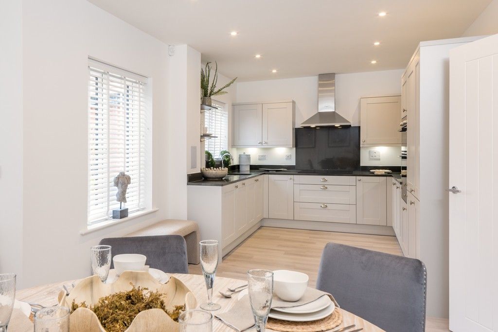 Property photo 2 of 11 Maiden View, Woodchurch