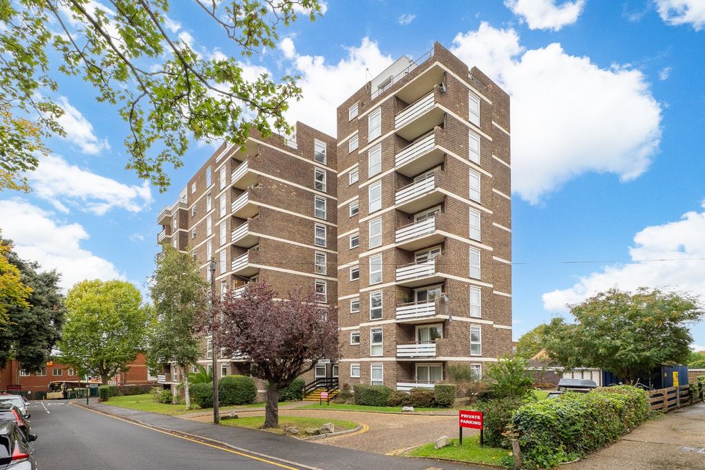 Property photo 1 of 21 Picture No. 02