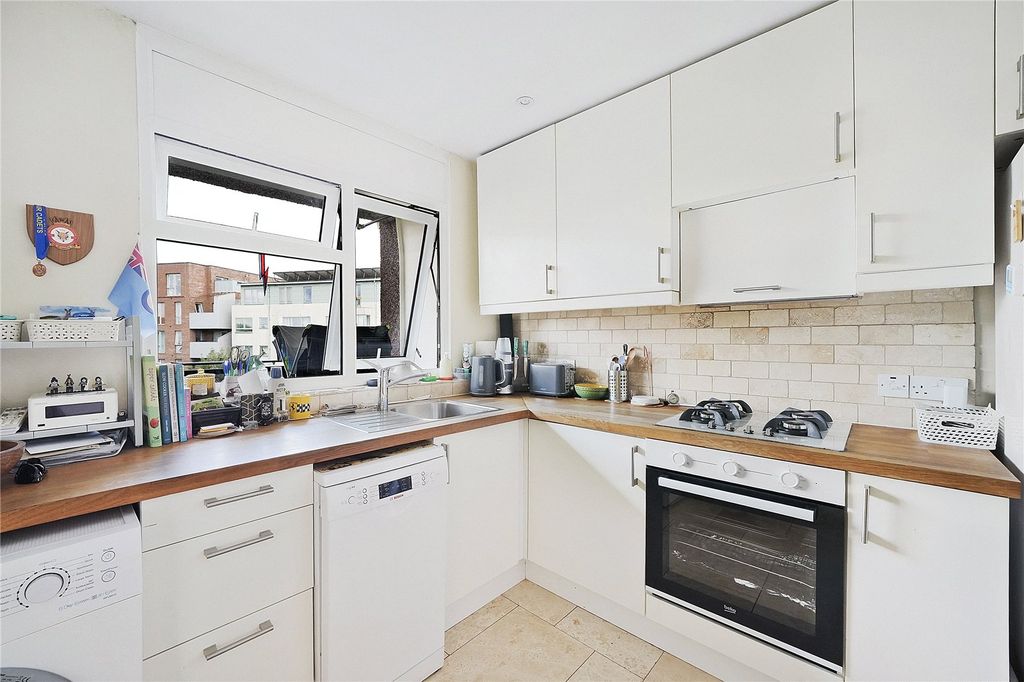 Property photo 2 of 15 Picture No. 01