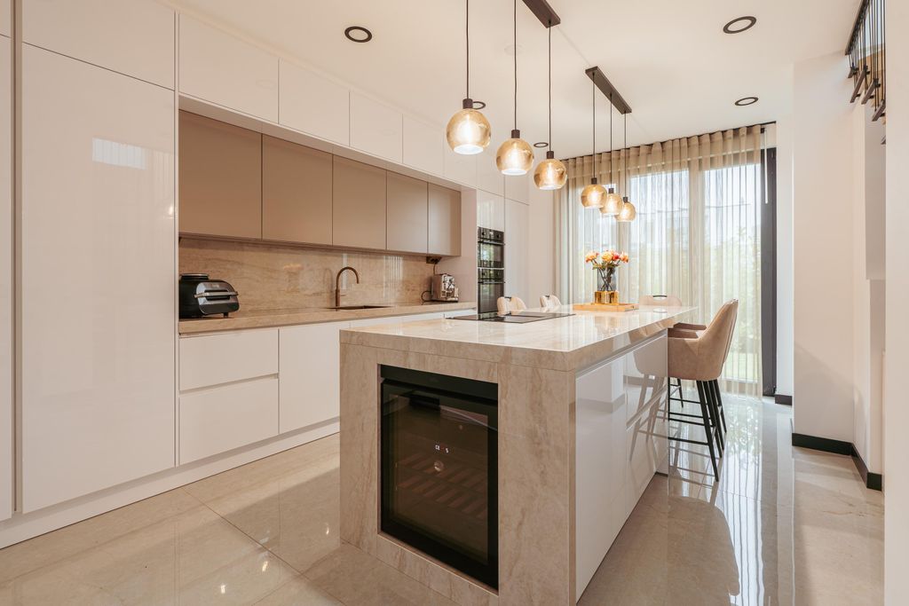 Property photo 3 of 49