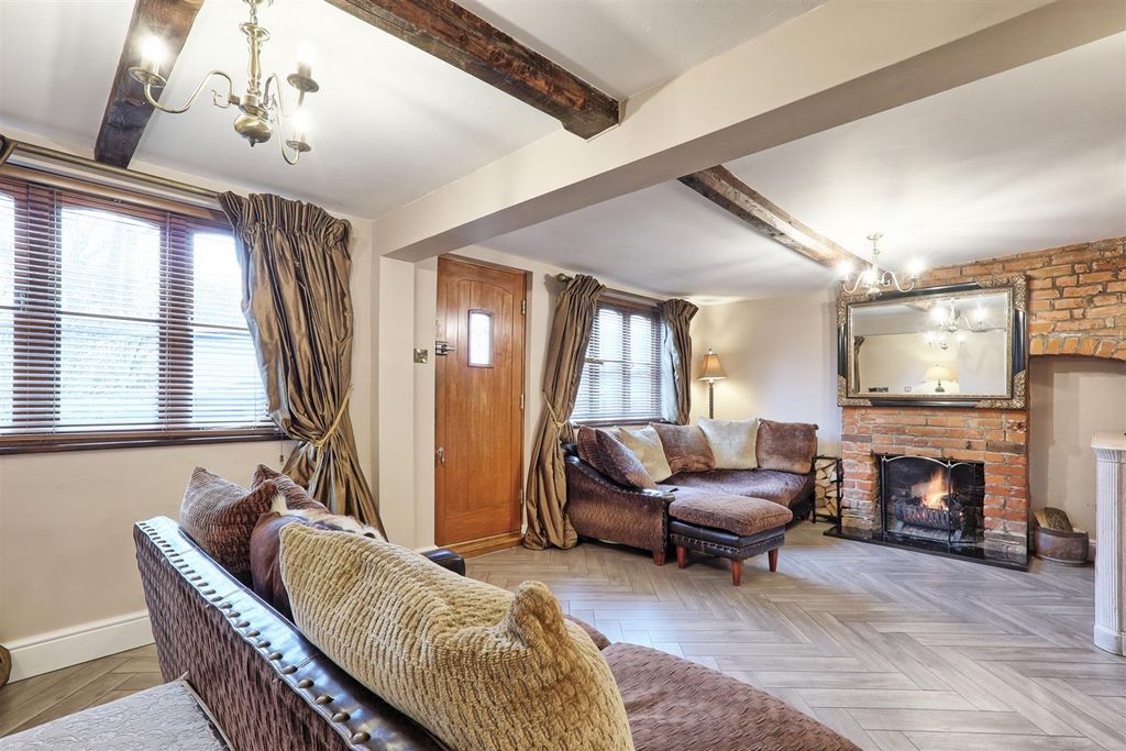 Property photo 3 of 20 Img_8984_5_6_Easyhdr-Interior3.Jpg