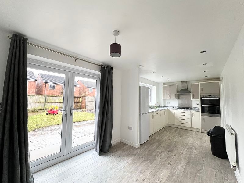 Property photo 2 of 18 Photo 4