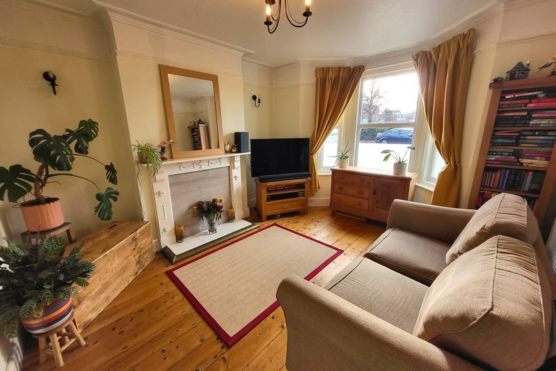 Property photo 3 of 16 Sitting Room