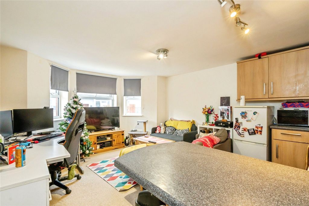 Property photo 2 of 8 Picture No. 03