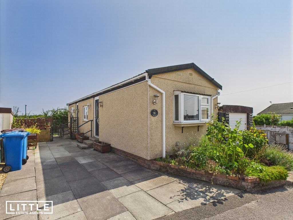 Property photo 1 of 17 Photo 2