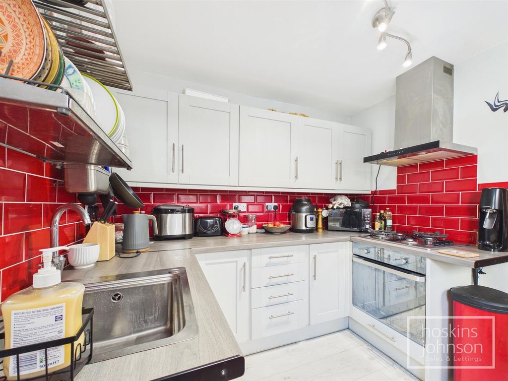 Property photo 2 of 20 Cam02644G0-Pr0406-Still002.Jpg