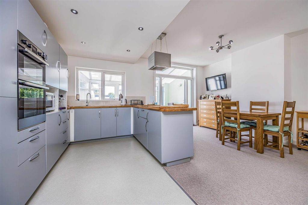 Property photo 3 of 22 20 Seaton Avenue, Baffins-Small-Porticomarketing-S