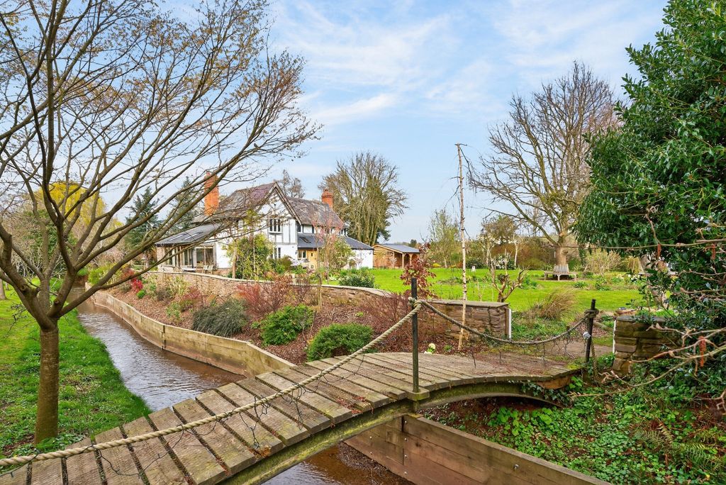 Property photo 1 of 31